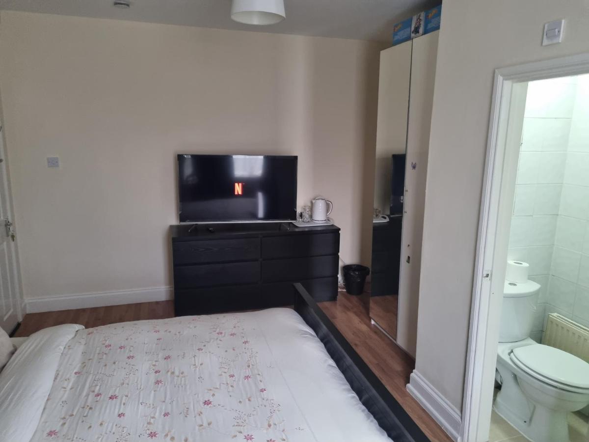 Hospedagem domiciliar Guess Bungalow Wembley Londres